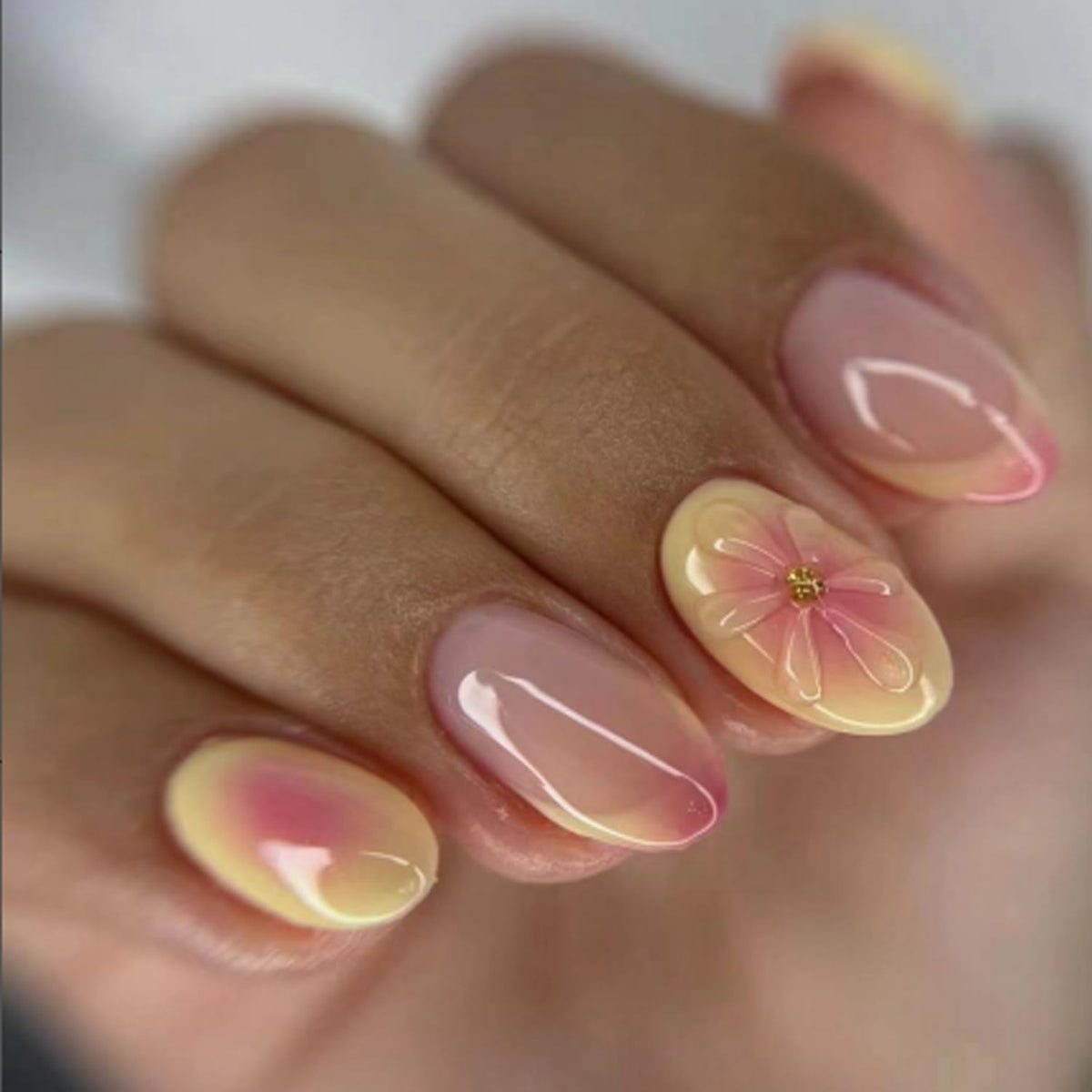 Floral Press-On Fake Nails Set for Elegant Manicure Styles