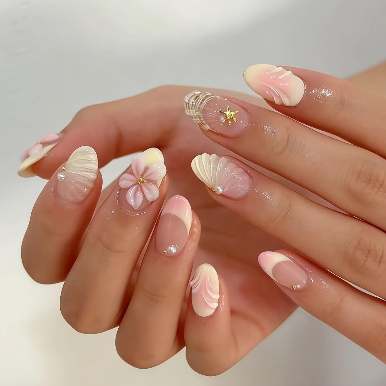 Floral Press-On Fake Nails Set for Elegant Manicure Styles