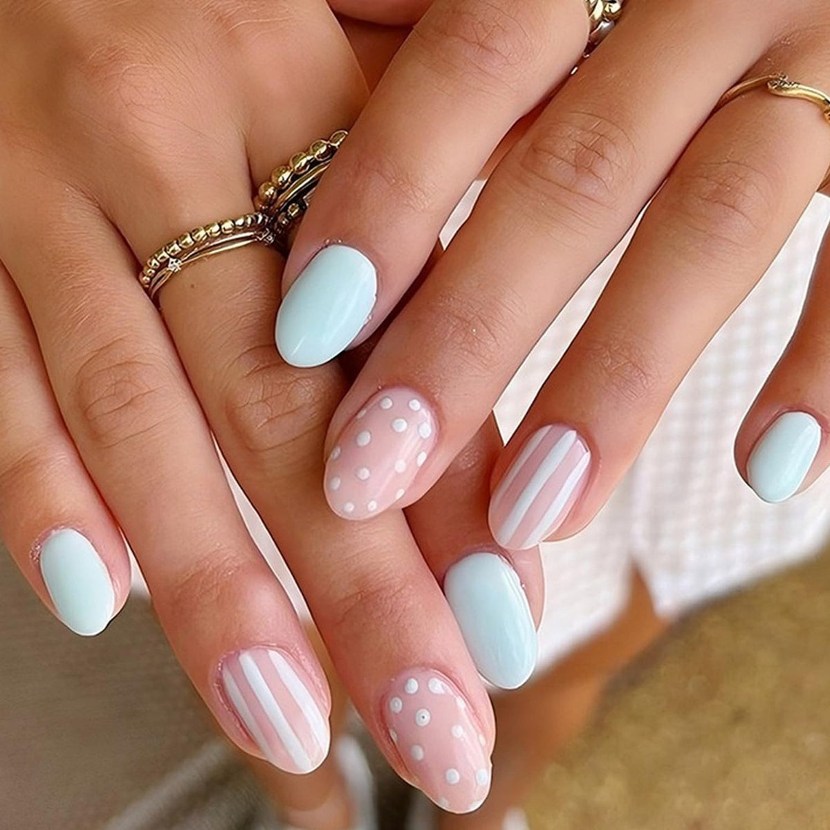 Floral Press-On Fake Nails Set for Elegant Manicure Styles