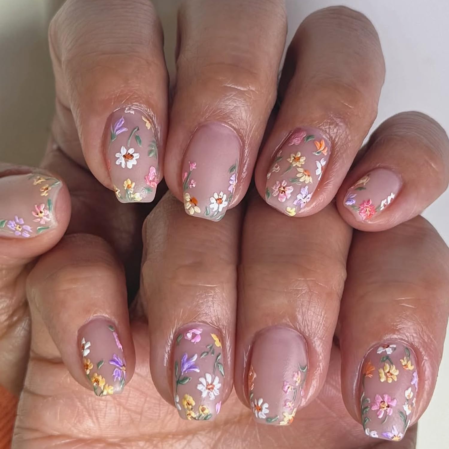 Floral Press-On Fake Nails Set for Elegant Manicure Styles