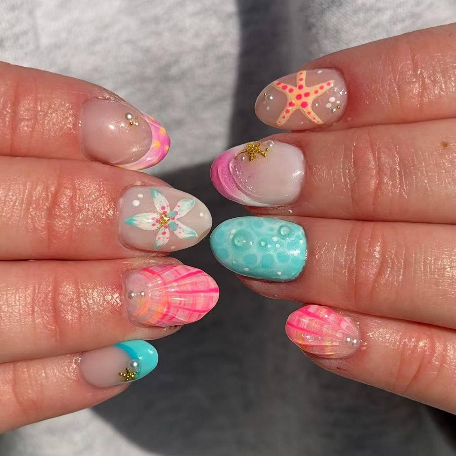 Floral Press-On Fake Nails Set for Elegant Manicure Styles